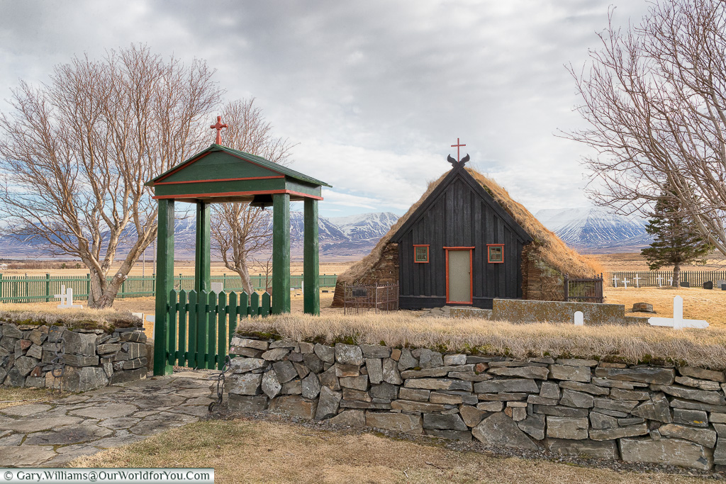 OurWorldforYou's tweet image. If your planning on visiting Iceland, why not think big?  Take on Route One, and explore the north - we did, a little detour from Akureyri for good measure. #Travel #InspiredByIceland #NorthIceland @NorthIceland ow.ly/9iLv30pUsI4