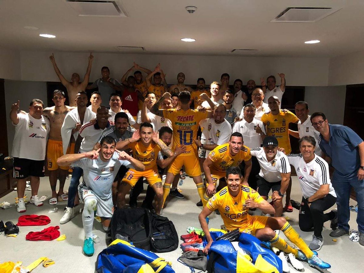 cabelugo's tweet photo. Felicidades Equipo Vamos Por Esa Semi Final !!!!!
Ay Qué Nervios Yo Ya Estoy Ensayando Pal Domingo https://t.co/TBs7dWgRDW
