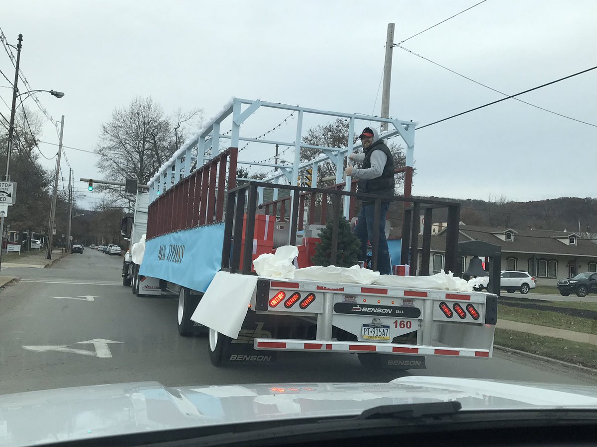 TheFonshow's tweet photo. Congratulations to the Central Elementary family for winning “Best of Show” in this years parade! #centralsucceeds #PolarExpress #lightupnight2019 https://t.co/tJK2hR0bsn