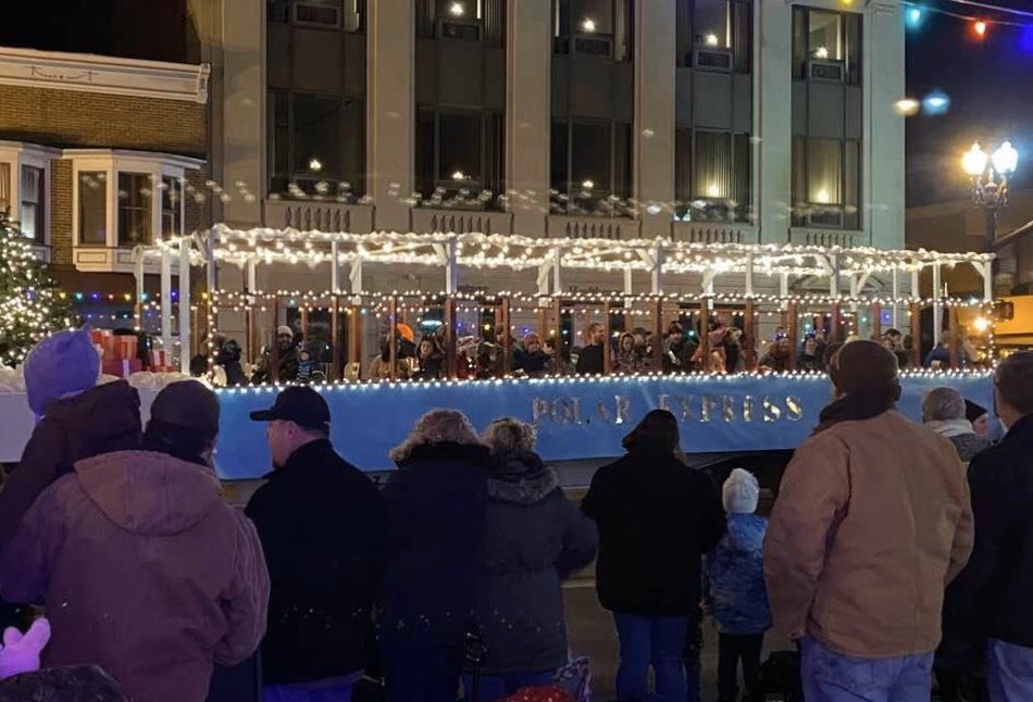 TheFonshow's tweet photo. Congratulations to the Central Elementary family for winning “Best of Show” in this years parade! #centralsucceeds #PolarExpress #lightupnight2019 https://t.co/tJK2hR0bsn