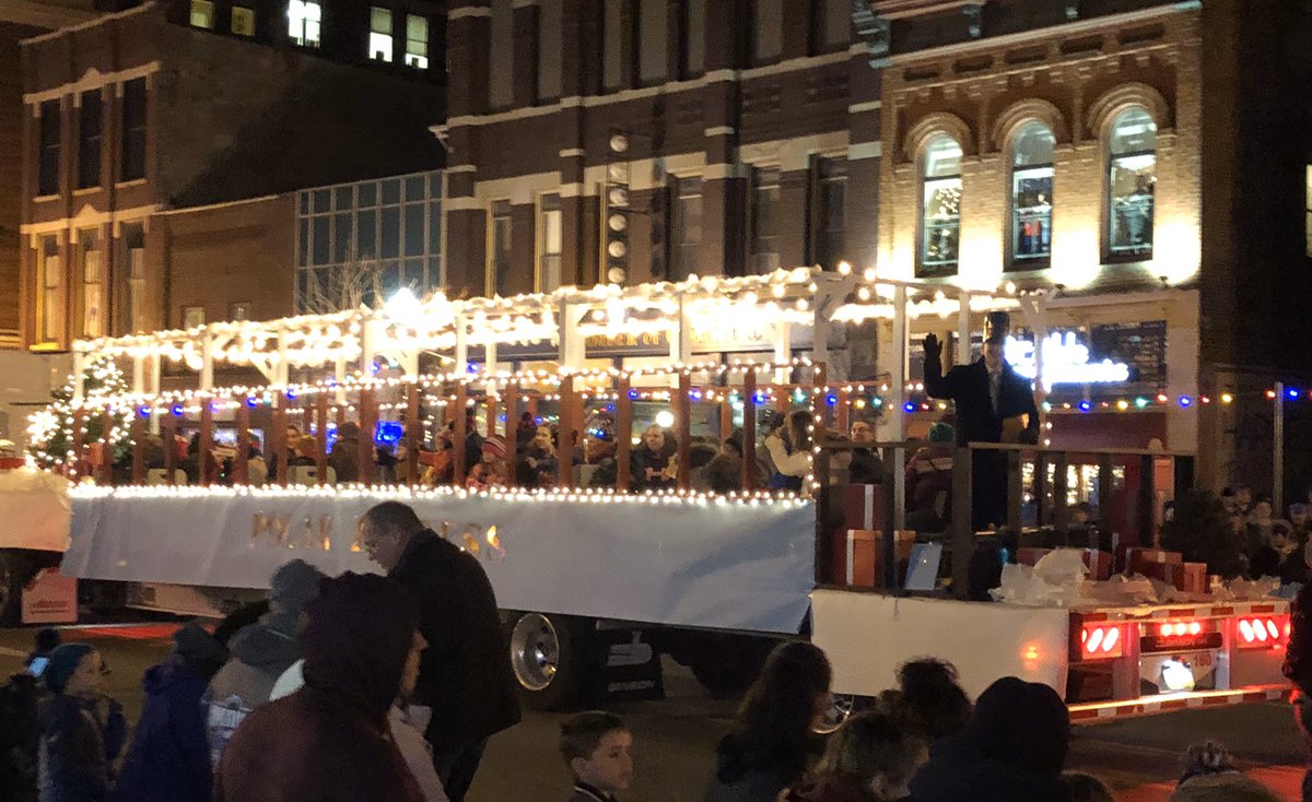 TheFonshow's tweet photo. Congratulations to the Central Elementary family for winning “Best of Show” in this years parade! #centralsucceeds #PolarExpress #lightupnight2019 https://t.co/tJK2hR0bsn