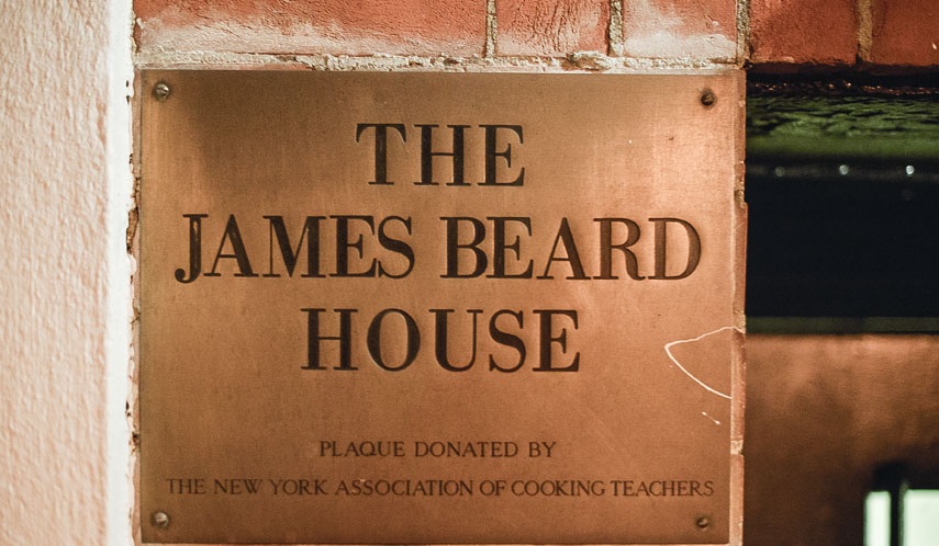 NYUSternSISA's tweet photo. Calling all foodies: Join us for a tour of the James Beard House. @beardfoundation's mission is to celebrate, nurture, &amp; honor chefs &amp; other leaders making America's food culture more delicious, diverse, &amp; sustainable for everyone. 

Friday, Dec. 6. RSVP: https://t.co/2HNmj54r1h https://t.co/s8f7Au1WVd