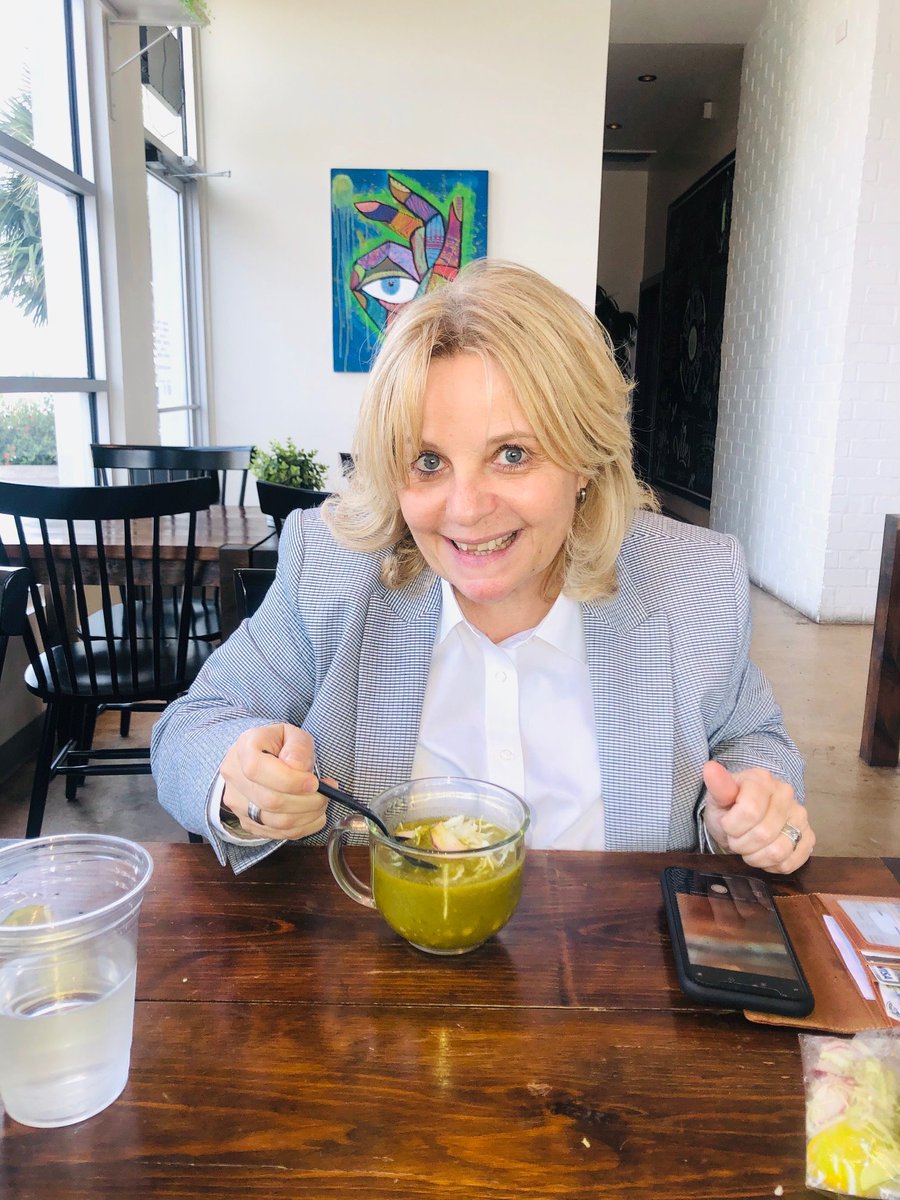 SBA_LRGV's tweet photo. #SBA_LRGV District Director Angela Burton and @BrownsvilleCofC #DinedSmall at JuiceUs. While dining they visited with Manager Heather Sharpe. November 30th is Small Business Saturday- Support your local small businesses. https://t.co/N9zdlppjKD