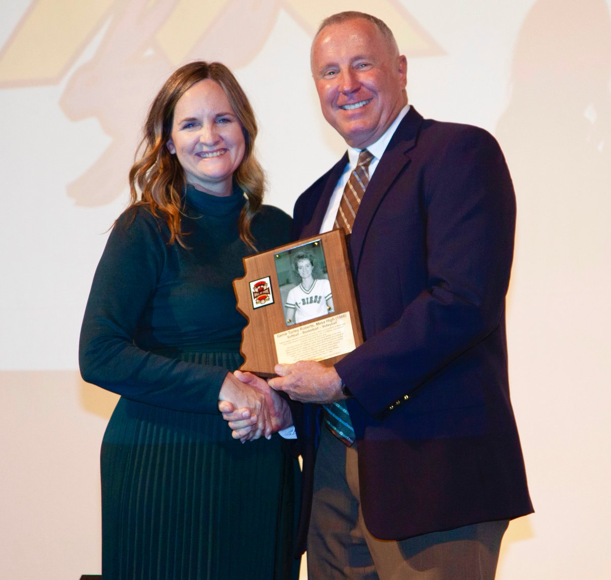 MesaHSathletics's tweet image. Congratulations to Genie Turley Roberts and her induction into the Mesa Hall of Fame last night.  Genie was a 1986 Jackrabbit grad and still holds many Mesa and Southern Utah University pitching records. #CarryOn #WeAreMesa 
@AzPreps365 @mpsaz @MPSAzSports