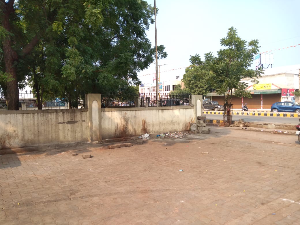 Encroachments in front of GDA office removed by nagarpalika team.@CollectorKutch <a href="/PrantAnjar/">SDM ANJAR</a>