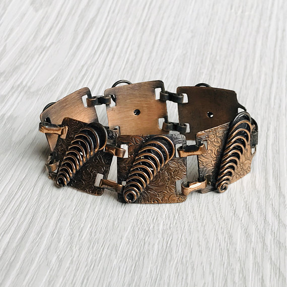 theoldvintageco's tweet image. Vintage Renoir Matisse Copper tinyurl.com/usda8p4 via @EtsySocial Etsy Vintagejewelry  #artisticbracelet #coppermod