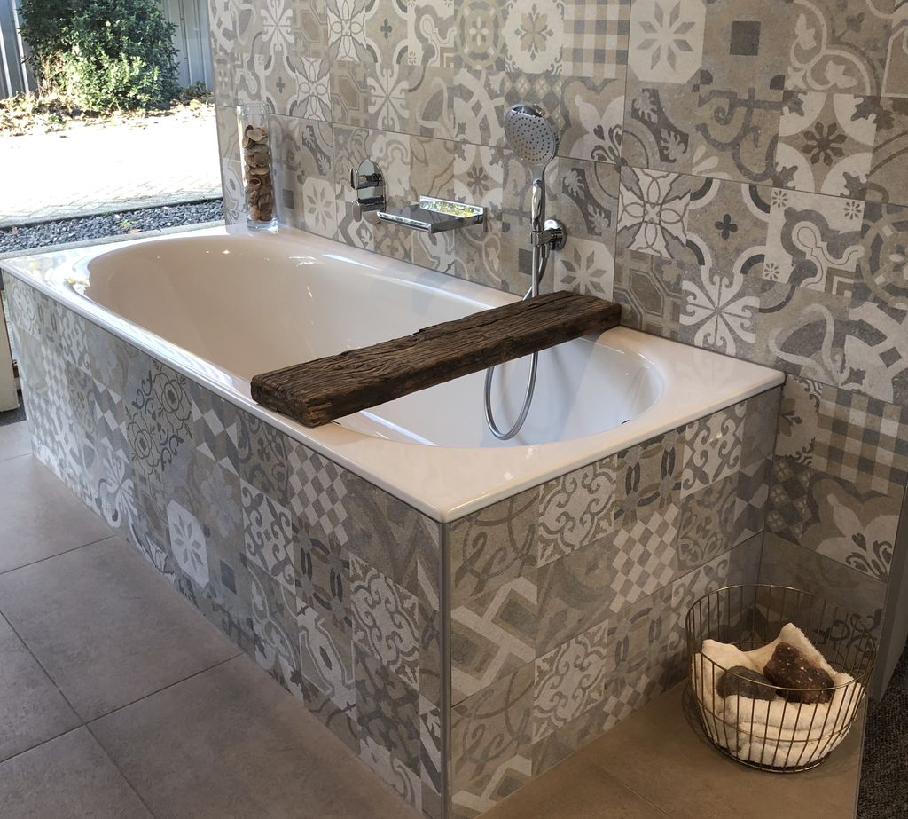 Showroomopstelling met #industriële look
.
.
#RongenTegelsSanitair #TegelzettersbedrijfRongen #RongenTegelsSanitairTegelwerken #regioVenray
#wijontzorgen #completebadkamers #strakkeplanning #compleet #woonkamervloeren #tegelwerk
#badkamerinspiratie #laatstetrendsopbadkamergebied