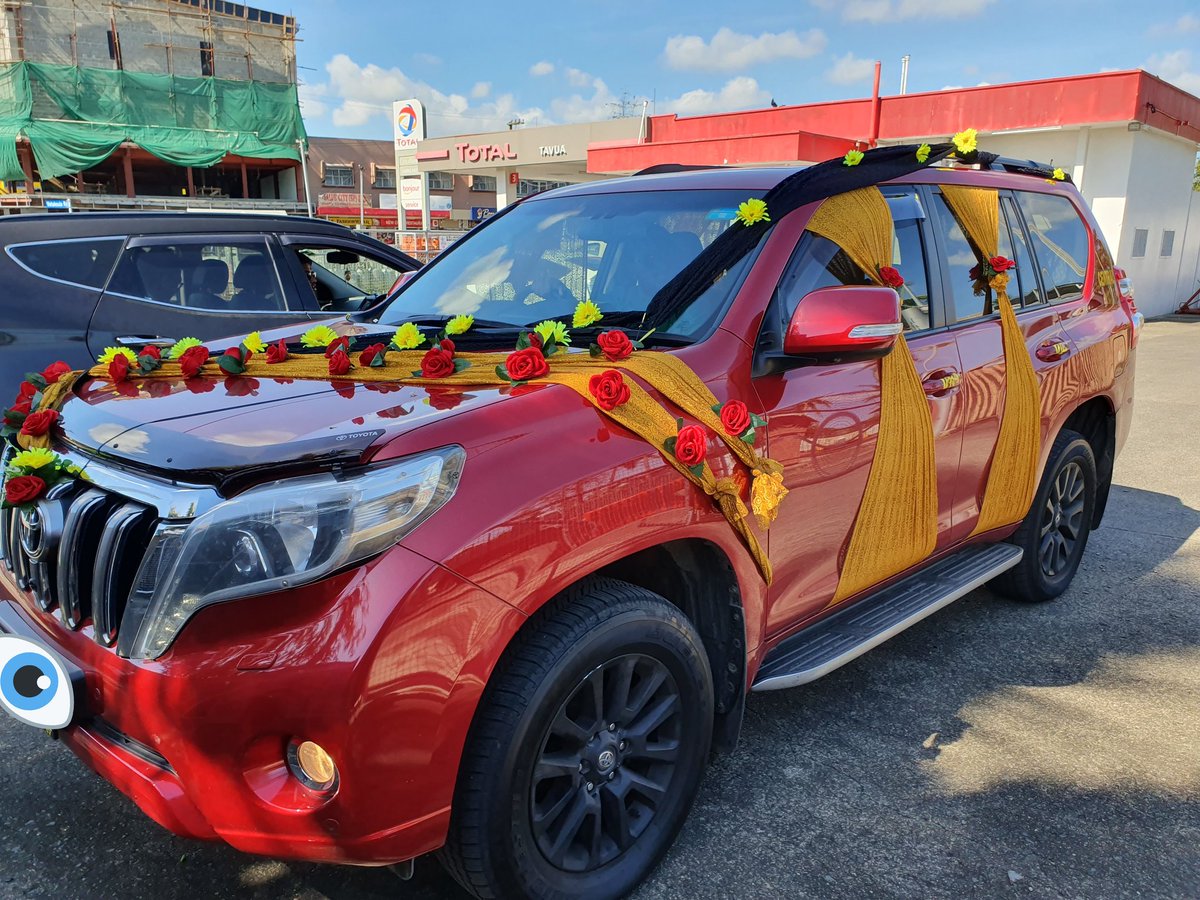 ShanonzSingh's tweet photo. Anyone needs their car set for wedding π you know who to call!
#firsttime #indiandeco #indianwedding https://t.co/GLYmGlu0DQ