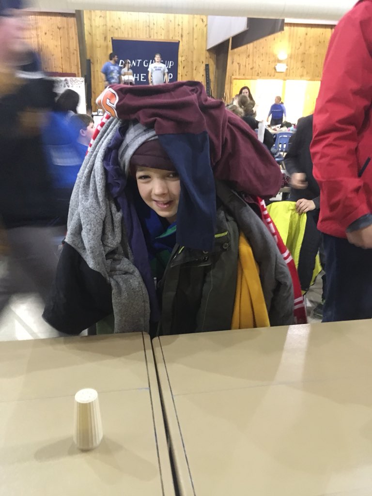 JAG5thGrade's tweet photo. 15 layers of clothes!! https://t.co/uf9bhtb9Jl