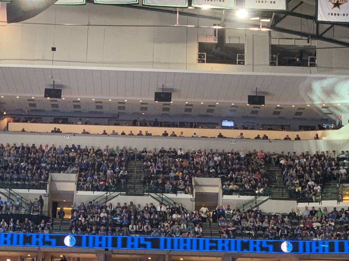 Observing @PeasESPN in his natural habitat