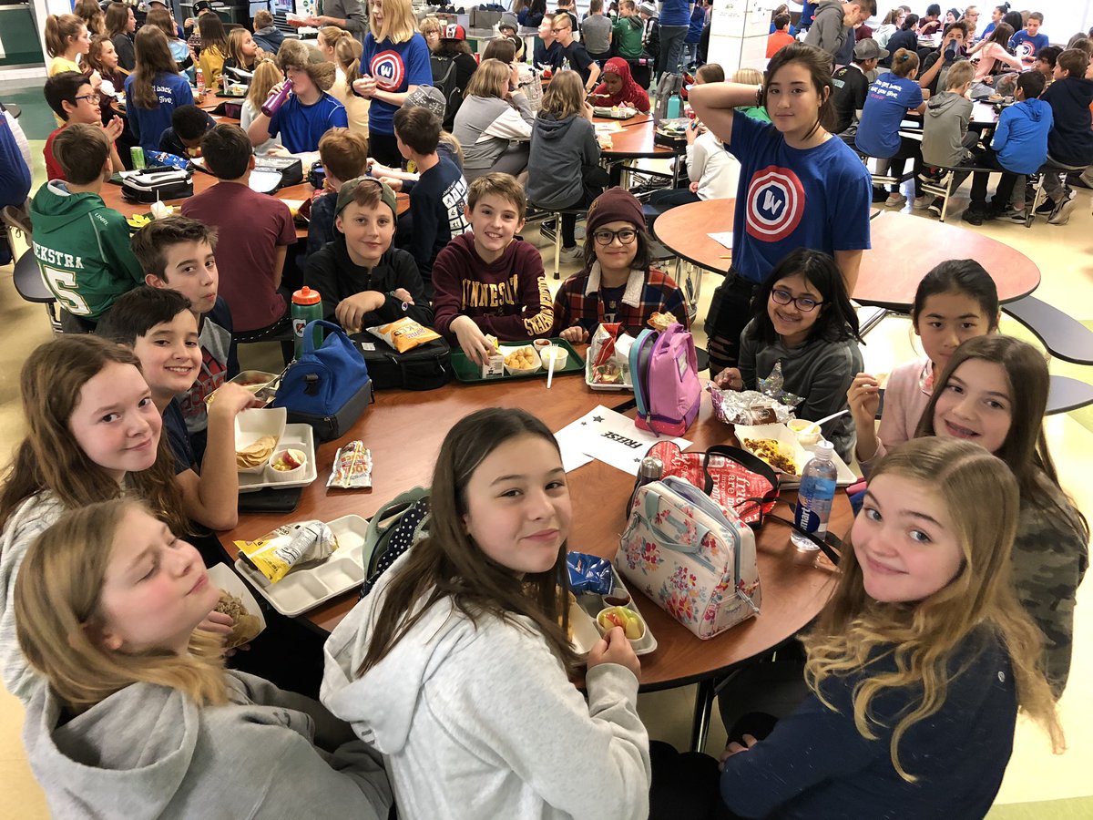 SVMSEdina's tweet photo. 6th Grade Thanksgiving Lunch hosted by our WEB Leaders! #StudentLeadersRock #EPS https://t.co/XWTgXZhB9n