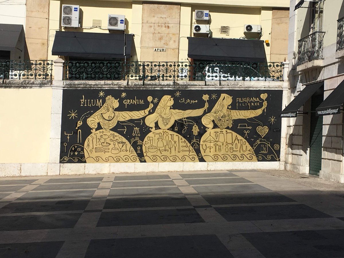 iyneedham's tweet image. Lisbon street art: