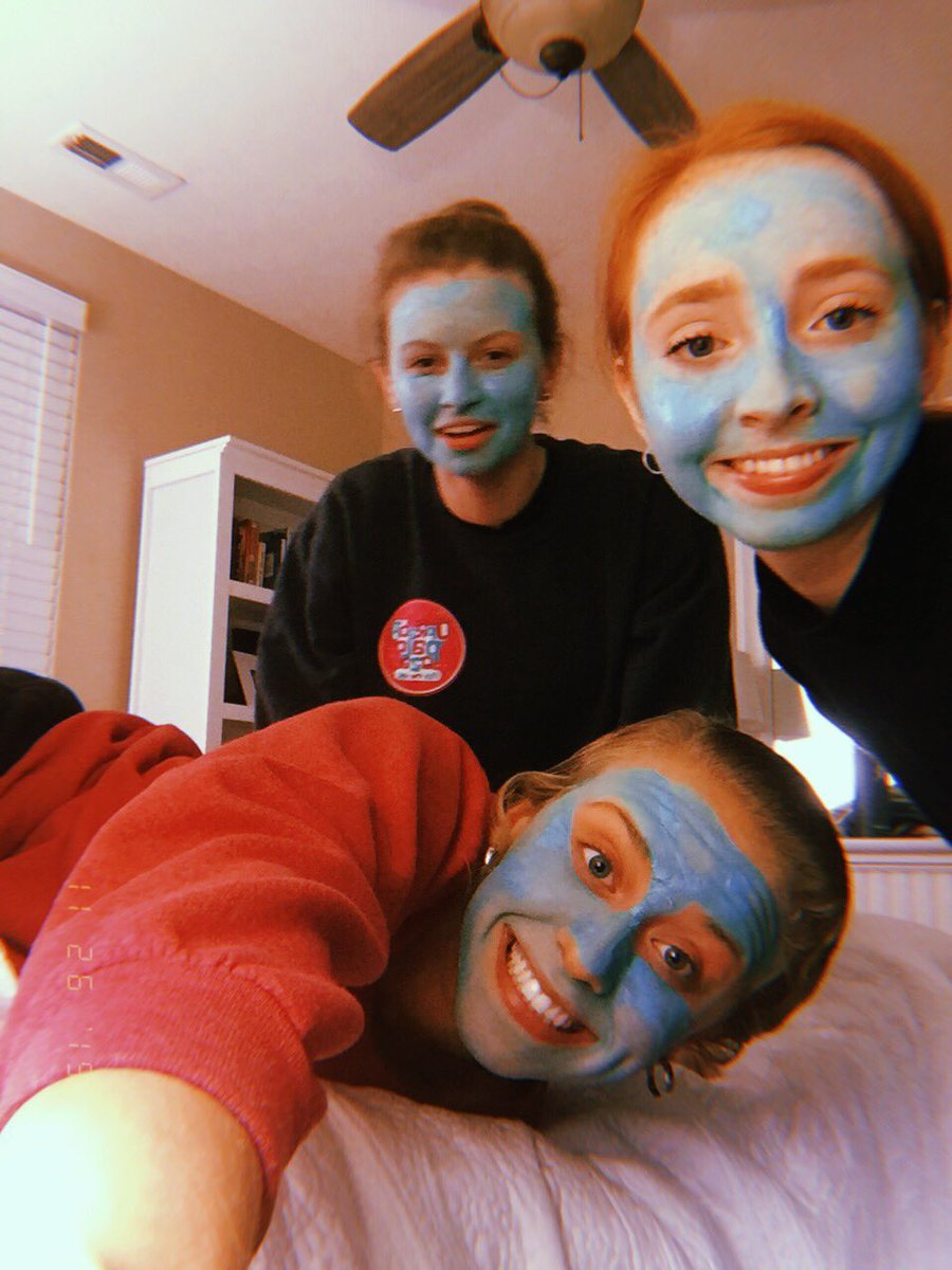 annakbarnett's tweet photo. I’m telling my kids this was @bluemangroup https://t.co/CS8vDsUjdq