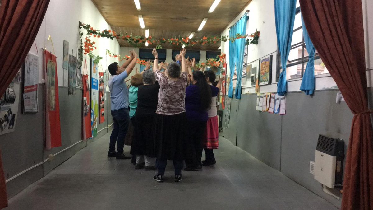 folkcaba's tweet photo. Martes de Danzas. Ctr. Rincon de la Alegri@. Falta poquito para finalizar nuestros encuentros.  Les recuerdo que se va hacer la muestra el  martes 17 de diciembre 17hs. Artista invitado Cantautor Daniel Bazan.  @ Congreso, Distrito Federal, Argentina https://t.co/mhuhTQeH9G