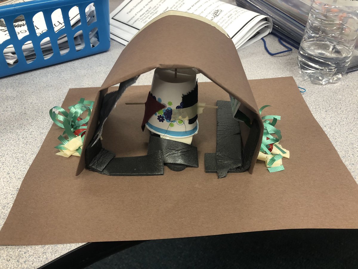 audreyhunter42's tweet photo. Social Studies and Stem=a fun Tuesday! https://t.co/ZwrqtD9pFK