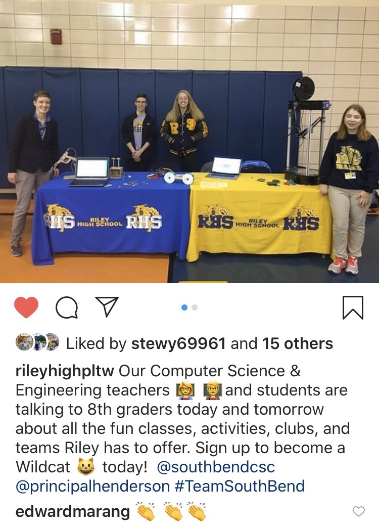 RileyREAP's tweet photo. Our students are out in full force talking to 8th graders! #RHSPLTW #TeamSouthBend https://t.co/ArN7hXJfto