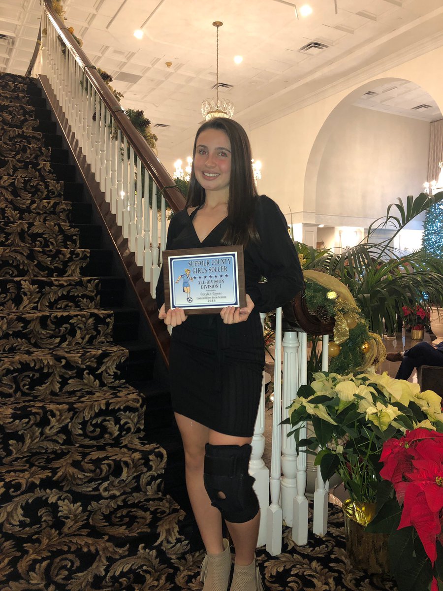 susa_academy's tweet photo. Some pictures from tonight’s Suffolk County High School Awards dinner...congrats to all the players pictured and not who had great Fall seasons!!! #wecleanup #susalife https://t.co/Fxii01j55N