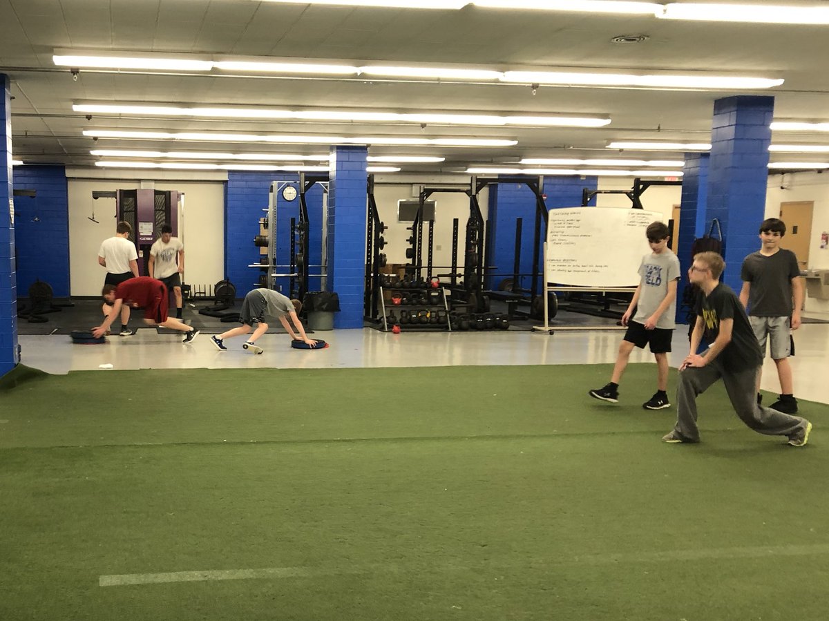 brandi_harty's tweet photo. Pre-Thanksgiving Workout #jmsengaged #caloriesburned https://t.co/JRiHFEVS7N