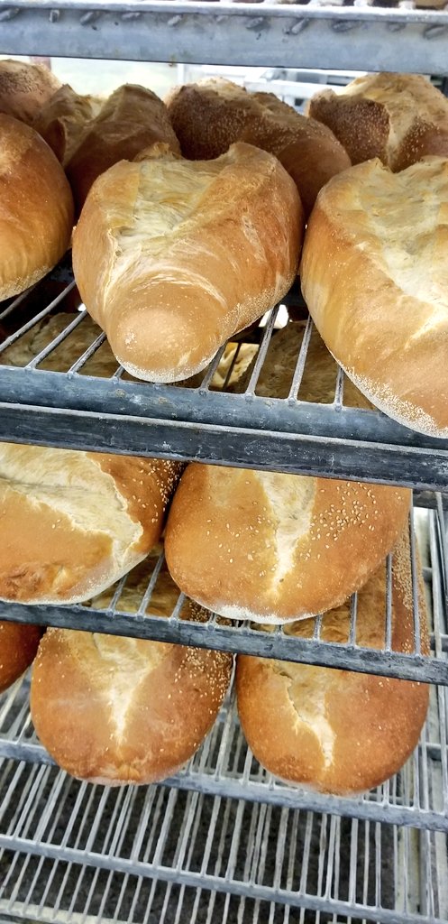 ConshyBakery's tweet photo. Gonna be a long night, but looking forward to a busy day tomorrow...#bakingbakingbaking #freshdaily https://t.co/GTwdJxXg6q