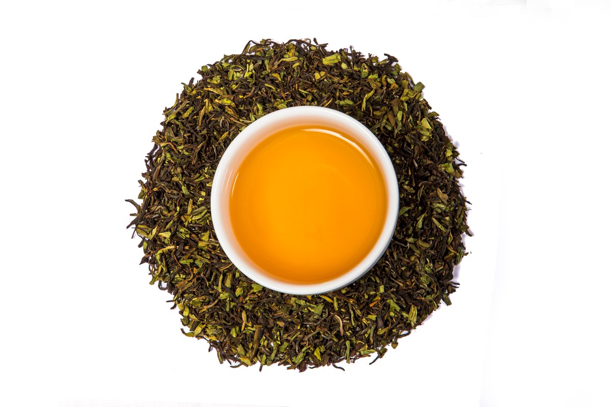The #Nilgiris heading into winter &amp; #Frost #Tea Optimum conditions for teanteas.com/product/nilgir… our unique limited edition #tea - green flakes &amp; dark wiry leaf combination. The #liquor an eccentric blend #green #spring freshness &amp; smooth barley-sugar #sweetness.