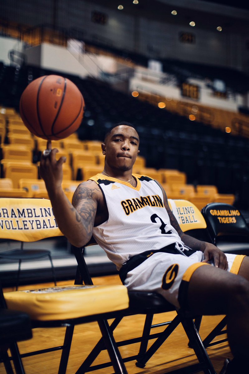 officialNiE7's tweet photo. full scholly🏀
swac rookie of the year
swac champ💍
pledge gamma psi
BandoBoy7
president of gamma psi♦️
bachelor’s in computer information systems 👤
young va nigga out✌🏽 https://t.co/Phi3ApxNQ9