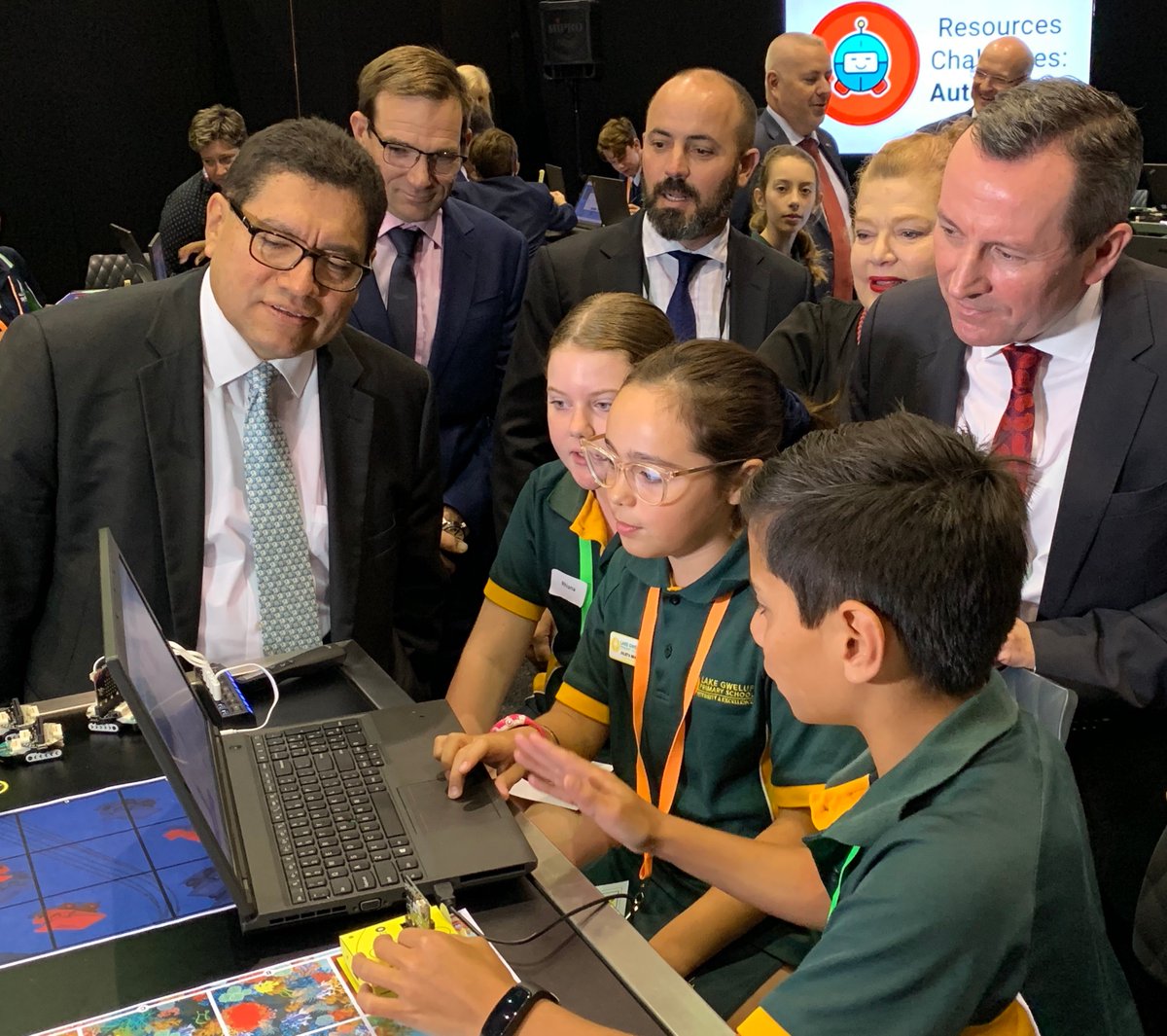 CMEWA's tweet image. CME thanks @MarkMcGowanMP and @sueellery for joining us today to launch #Australia’s first #digital #technology classes. The program was developed by @CMEWA members &amp;amp; will teach WA kids skills in robotics, coding &amp;amp; automation  #resources #rts2019 #rtsperth