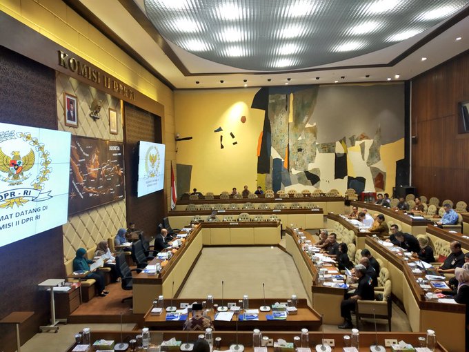 wikidpr's tweet photo. #kom2 Saan Mustofa
@NasDem
#Jabar7 : RDP dengan Arsip Nasional Republik Indonesia (ANRI) dibuka pukul 10:05 WIB dan rapat ini bersifat terbuka untuk umum.
Simak di @WikiDPR1 https://t.co/slFKwWh30R