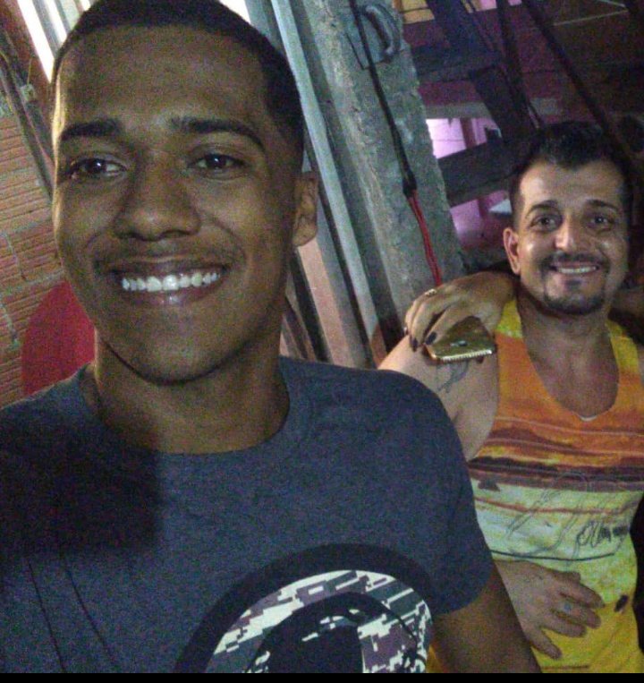 Chegou o seu dia. Feliz aniversário meu amor que o sagrado lhe cubra com muito amor, paz, alegrias e realizações tanto pessoais quanto profissionais. Agradeço por poder estar ao seu lado e participar desta data tão importante. Que venham mais  datas. Parabéns !!! <a href="/josuecosme38/">Cosme 🏹</a>