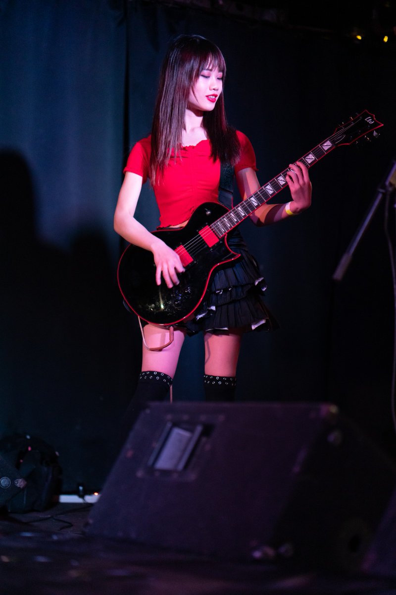 FettishOfficial's tweet photo. SHIRLEY ❤ She shredd, she sometimes too honestt, But most of all, she still look like a bangin' Chinese goddesss. 📷 by dannytangphotos. #guitar #guitarist
#guitarplayer #femaleempowerment https://t.co/vJp8E5vlqM