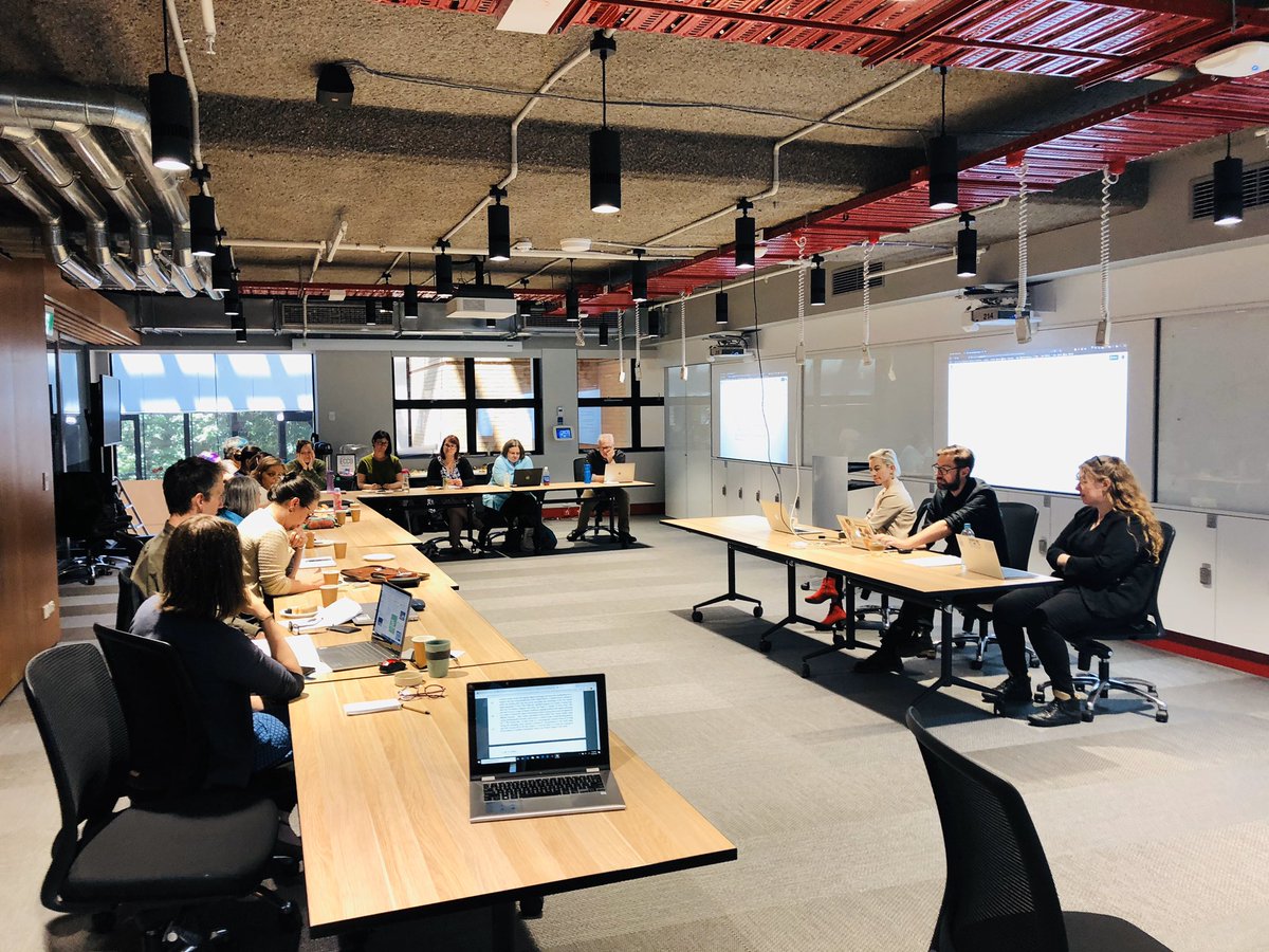 luhar7's tweet photo. Great convos on #DecolonizeDH @digitalstudioUM with @tynedaile @tully_barnett @RHendery @jane_haggis @bestqualitycrab @MikeJonesPhD https://t.co/uEpBUmAb13