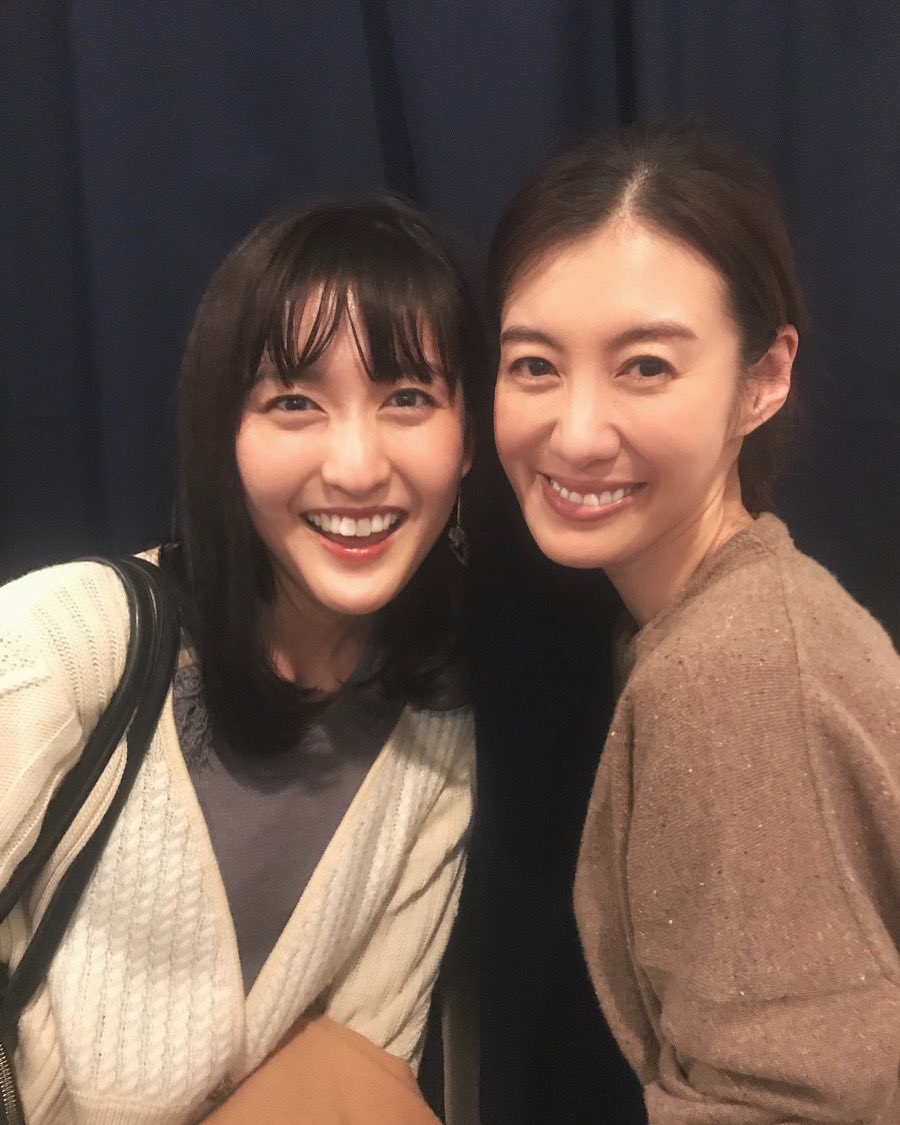 岩井七世 V Twitter M Oplaysプロデュース 鎌塚氏 舞い散る 観劇 鎌塚氏シリーズ 5年ぶりの景色さん わたしの自慢の先輩 ともさかりえさんです ポップで切なくて雪が染みました ポップで切ないっていうのは最高です