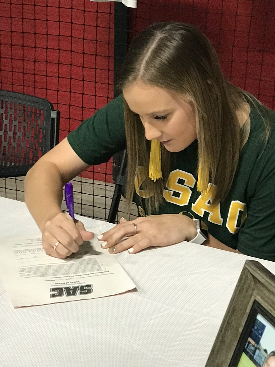 a_willis2419's tweet photo. Go drovers! 💚💛 https://t.co/4G7Ob5pWuT