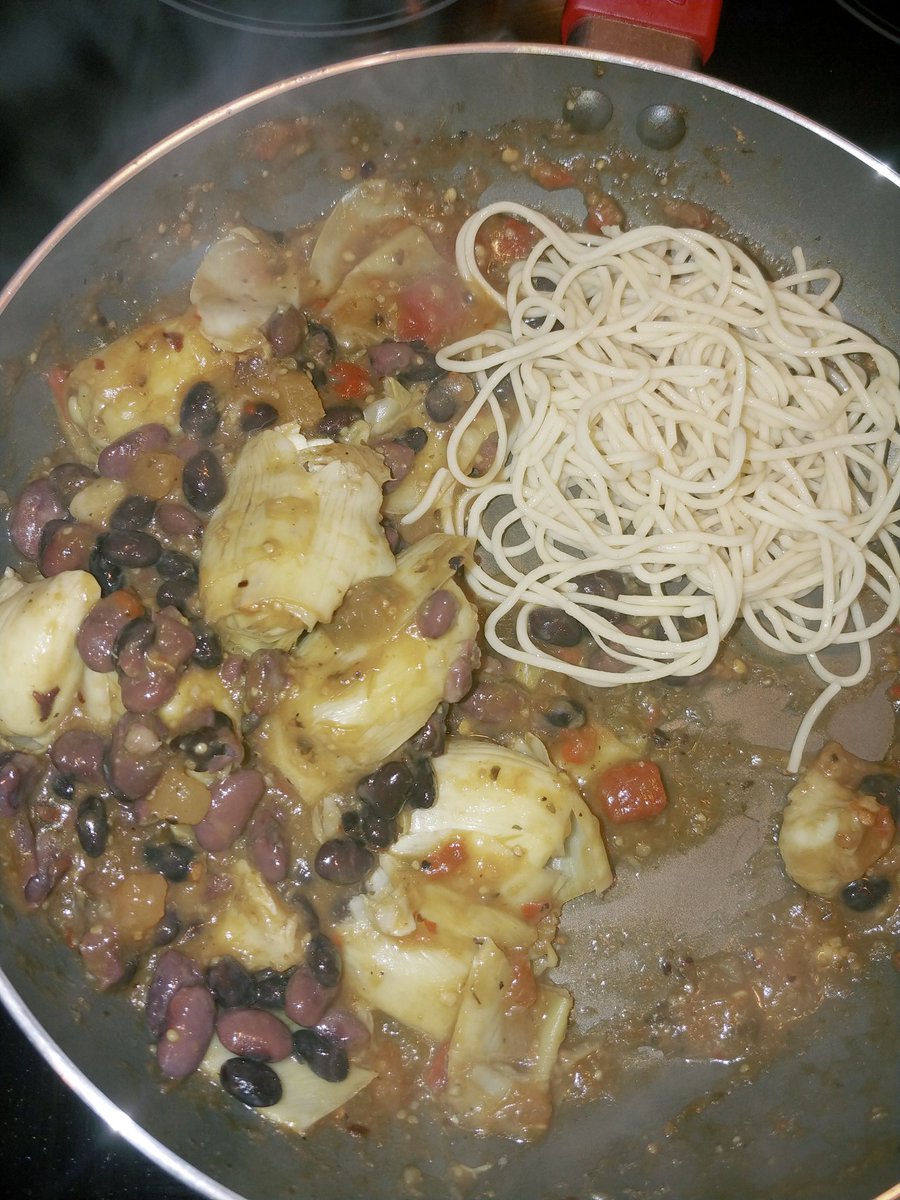 WherezAli's tweet photo. Quick meal with what was in house.. 
It was soooo good... 
Let me show you how to improvise without giving up taste.. 
#eatwithali #wheresali #frugalchick #MindYOURBS
#mealprep #food #recipes #whatsonmyplate
#Simpleandsatisfying 🍱🍜 #foodporn #whereZAliblog #BAMBlogTvRadio https://t.co/3vIXczz3RK