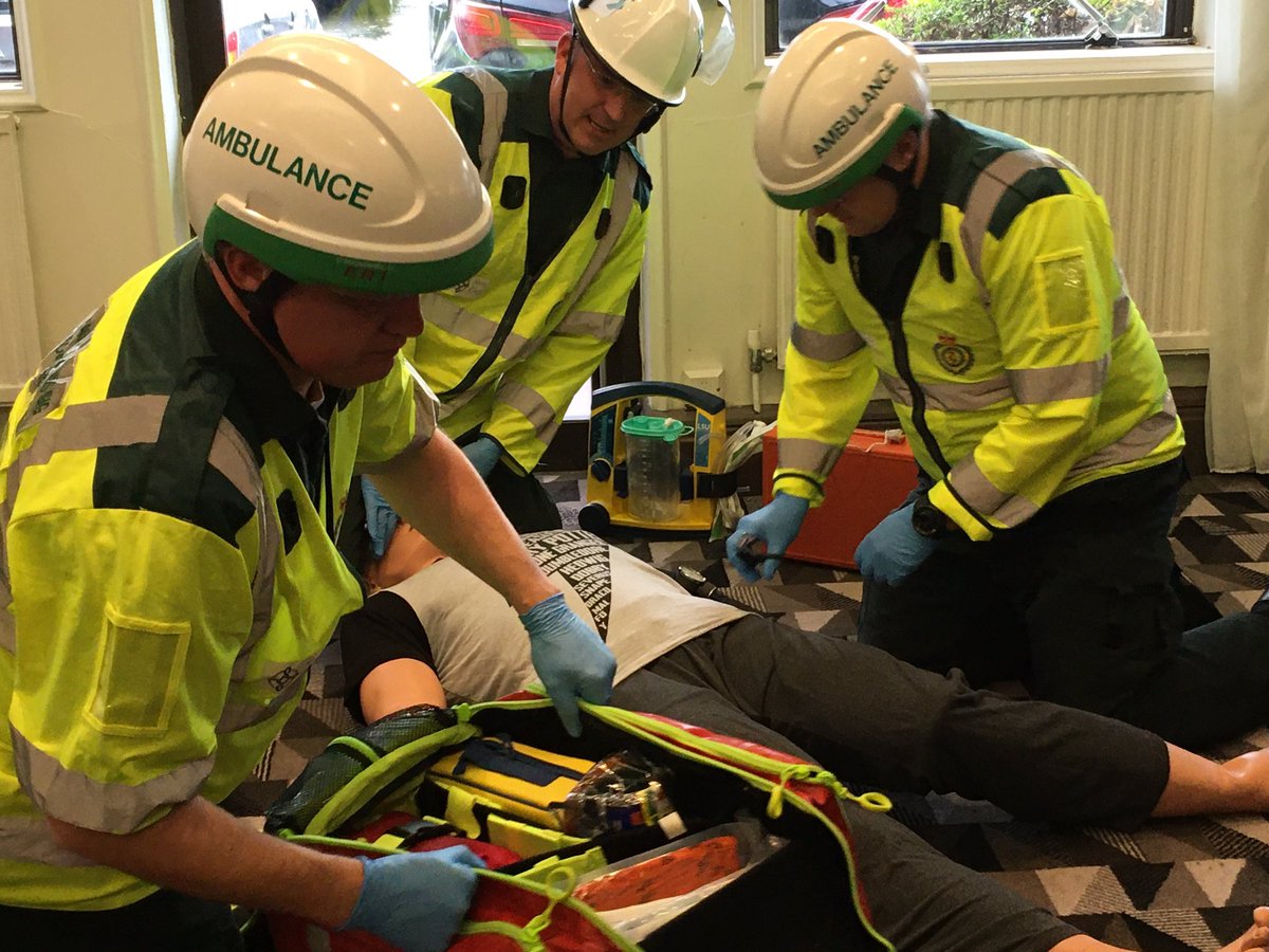 Great demo of treatment in Traumatic Cardiac Arrest by <a href="/WelshAmbulance/">Welsh Ambulance</a> SE Clincal Team <a href="/ParamedicsUK/">Royal College of Paramedics</a> conference