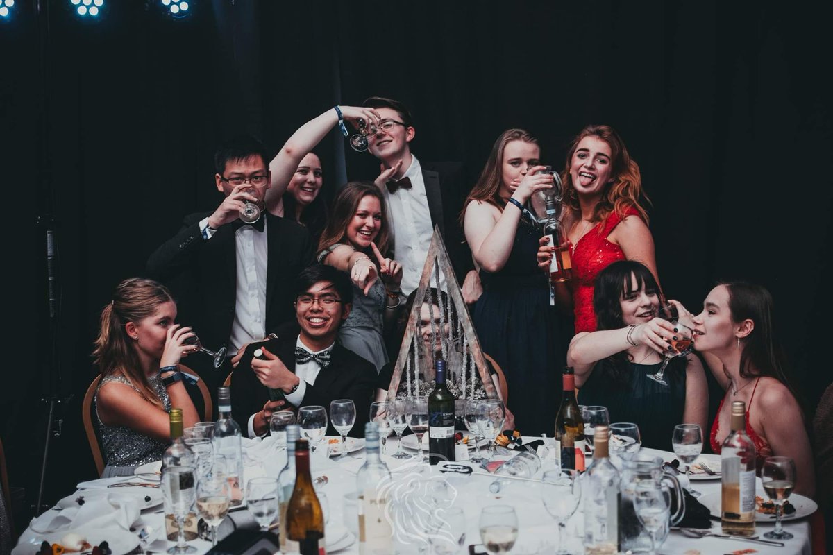 hatfieldjcr's tweet photo. Behind the scenes: Your JCR Exec letting loose at the Michaelmas Ball after helping set up! A wonderful evening brought to the college by the Events Team, the College Catering Team, and @kinkyjeffdurham  #AllOneHafield #itwouldberudenotto https://t.co/nlemGAgoSb