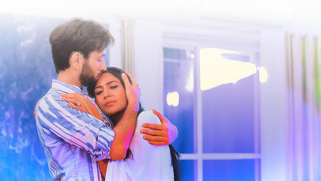 ~вєѕт σf ѕнινιкa~ (@bestofshivika) on Twitter photo 