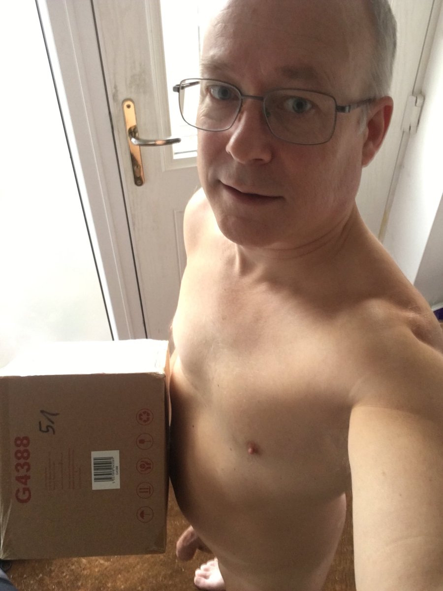 conquernaturism's tweet photo. Just had an impromptu delivery. Could I take a delivery for a couple of doors down? Or course I accepted it and he needed to ask me my name. So a little conversation. #nakeddelivery #naturistlifestyle #naturism https://t.co/2uwNqZVfXS