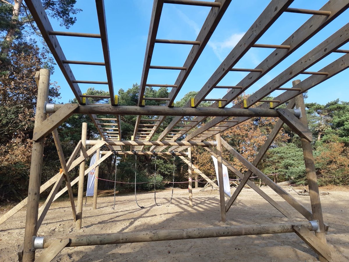 Afgelopen zondag werd in Doorn het NK Survival voor politie gelopen, het was een prachtige dag met vele uitdagingen politiesport.nl/nk-survival/ #nksurvival #doorn #politie #politiesport