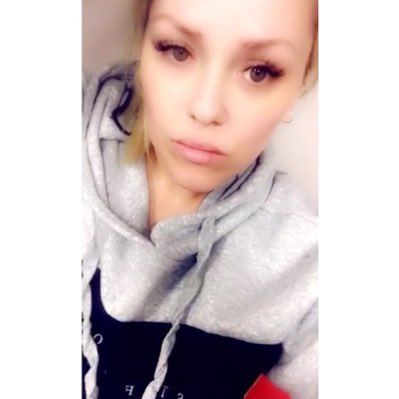 Kelly_aria14's tweet photo. L•O•V•E  #NewProfilePic https://t.co/yKdbDIhh5Y
