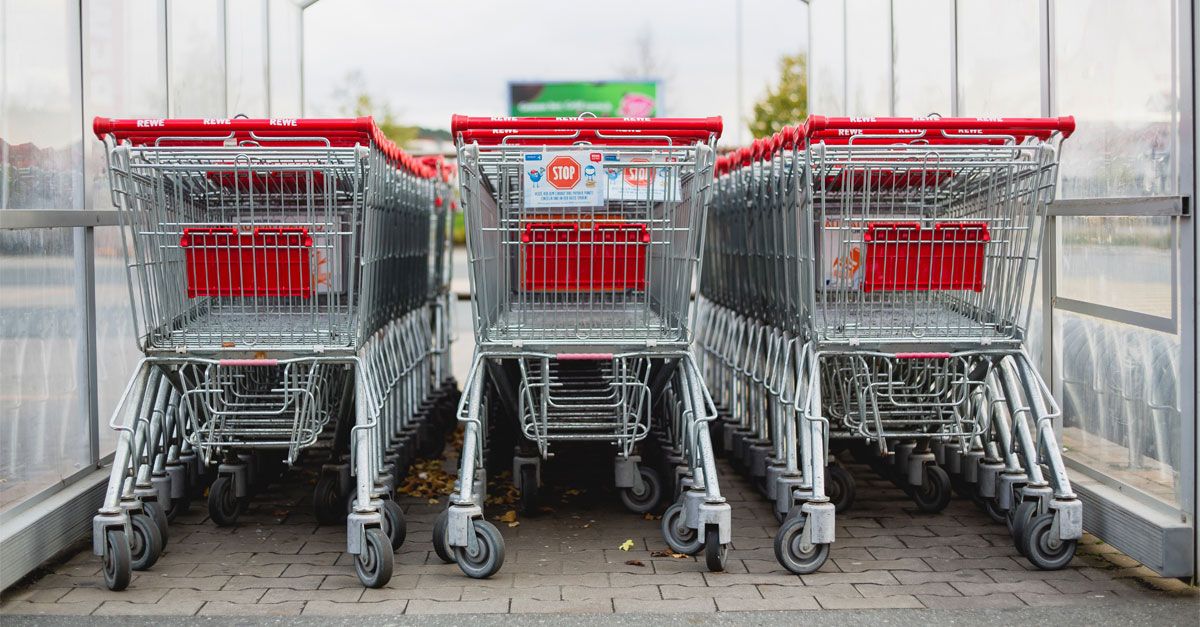 We Asked 10 Sommeliers: What’s Your Go-To Supermarket Wine? buff.ly/2XP6k0O via <a href="/VinePair/">VinePair</a> #wine