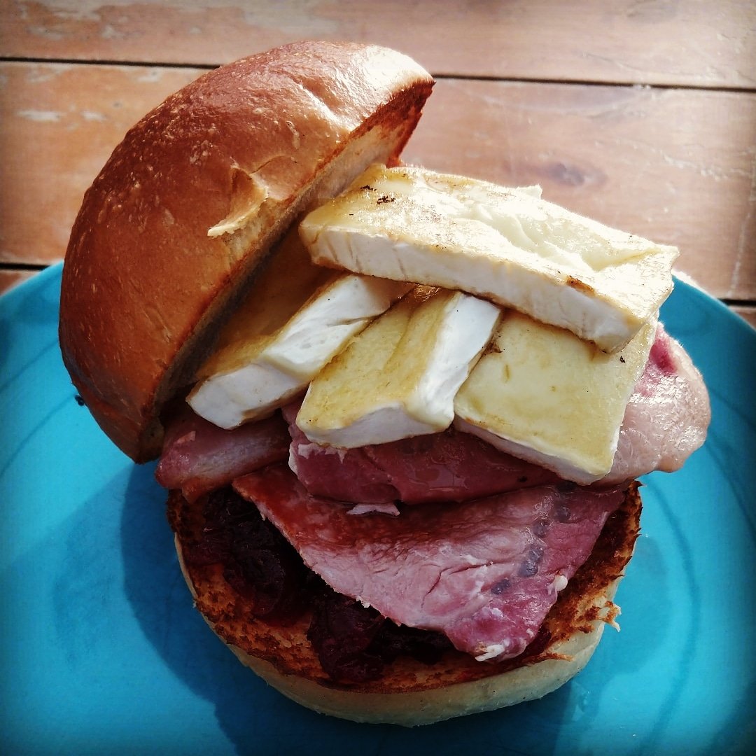 With less than a month to go until Christmas, let us share with you our Christmas Special! Bacon, Brie and Cranberry buttie. Starting this Sunday 1st December throughout the entire month. 🎅 #Yshed #christmasspecial #foodie #coffeeshop