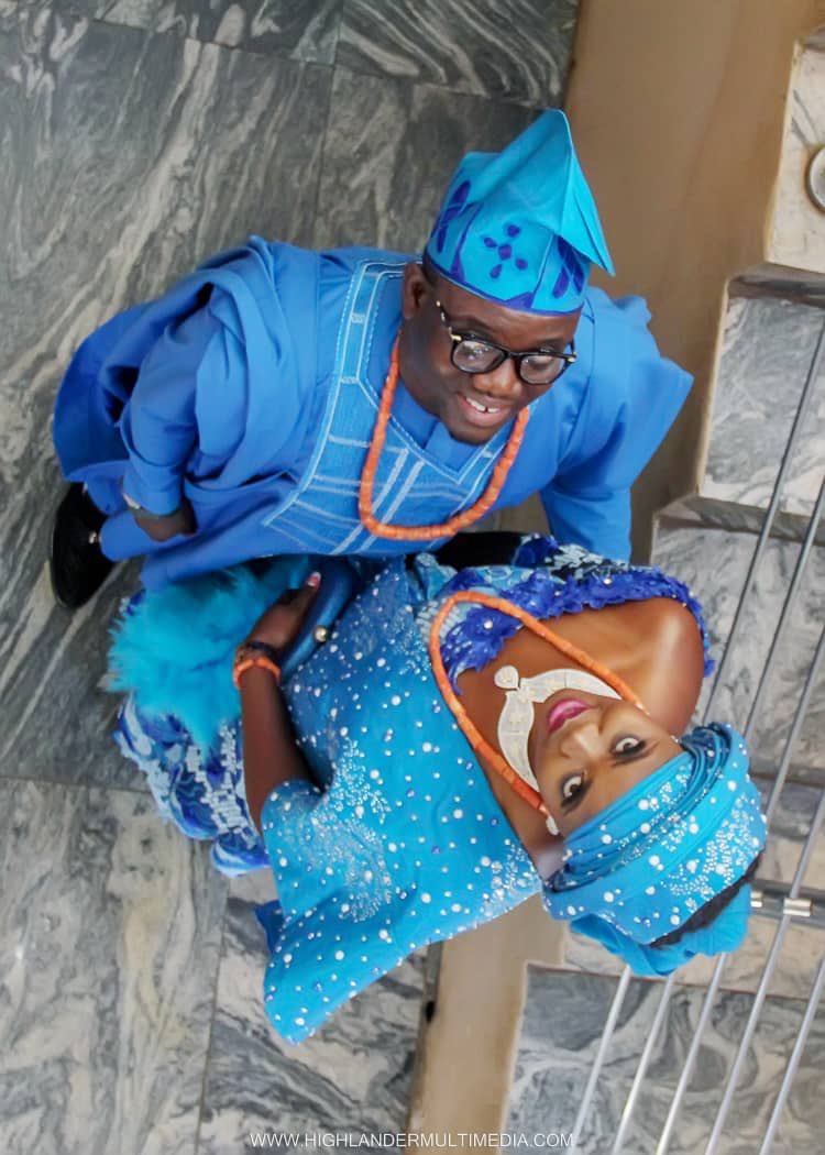 TailorMushroom's tweet image. When you homeboy wants to put a ring on the finger , they have to know he’s a friend to a tailor. All 3 outfits for two days he left me with color selection and design. @ELCREAMADEBANJO happy married bro.