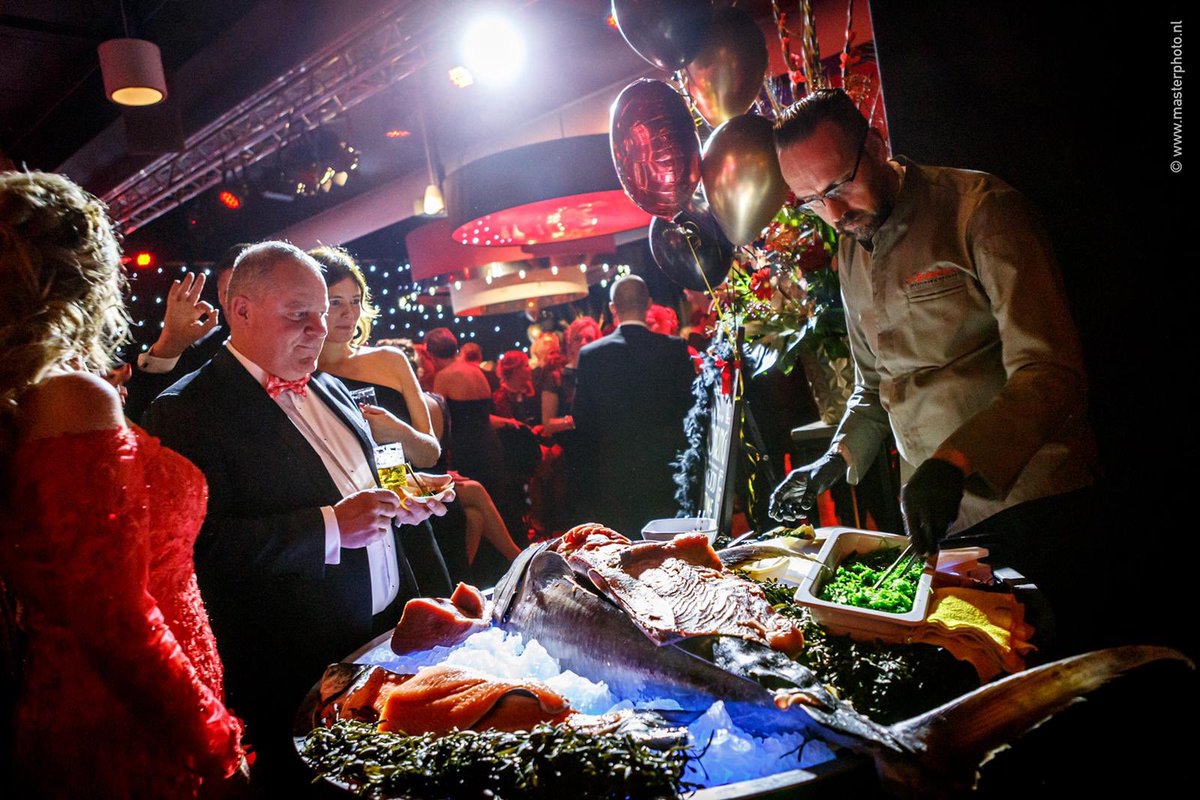 23 november mochten wij het FC Twente Gala 2019 organiseren. We zorgden voor een warme ontvangst voor de gasten. Binnen in de door ons ingerichte Grolsch Veste barstte het feest los. De culinaire gerechten werden verzorgd door <a href="/fctwente/">FC Twente</a>, welke wij bedanken.

📷<a href="/masterphoto_nl/">Masterphoto</a>