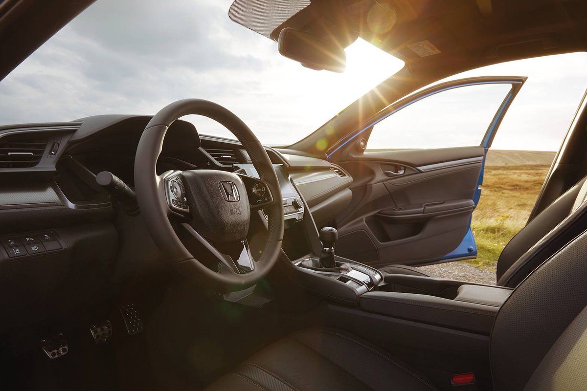 HondaQatar's tweet photo. The new Honda Civic’s dimensions have been extended to provide a suitably spacious interior, for both driver and passenger. 
See more here: https://t.co/GypjSd0928 https://t.co/gYOU0Orjj8