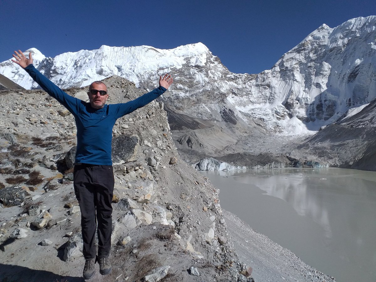 Insolidavity's tweet photo. #glacierlake jump😎 land😏 pose🤔 5000m #islandpeakbasecamp #nepal #threepasses @thisweekinnepal https://t.co/T7iCb7dzvG