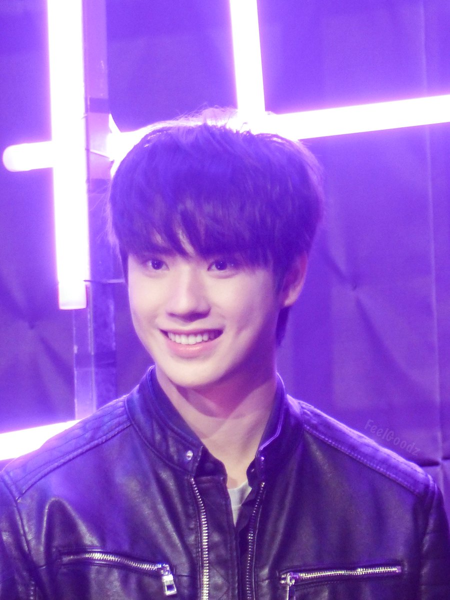 FeelGoodz_'s tweet image. หลงความสดใสในดวงตา ✨ ~

#TEeThanapon 
#Superboyprojectweek10