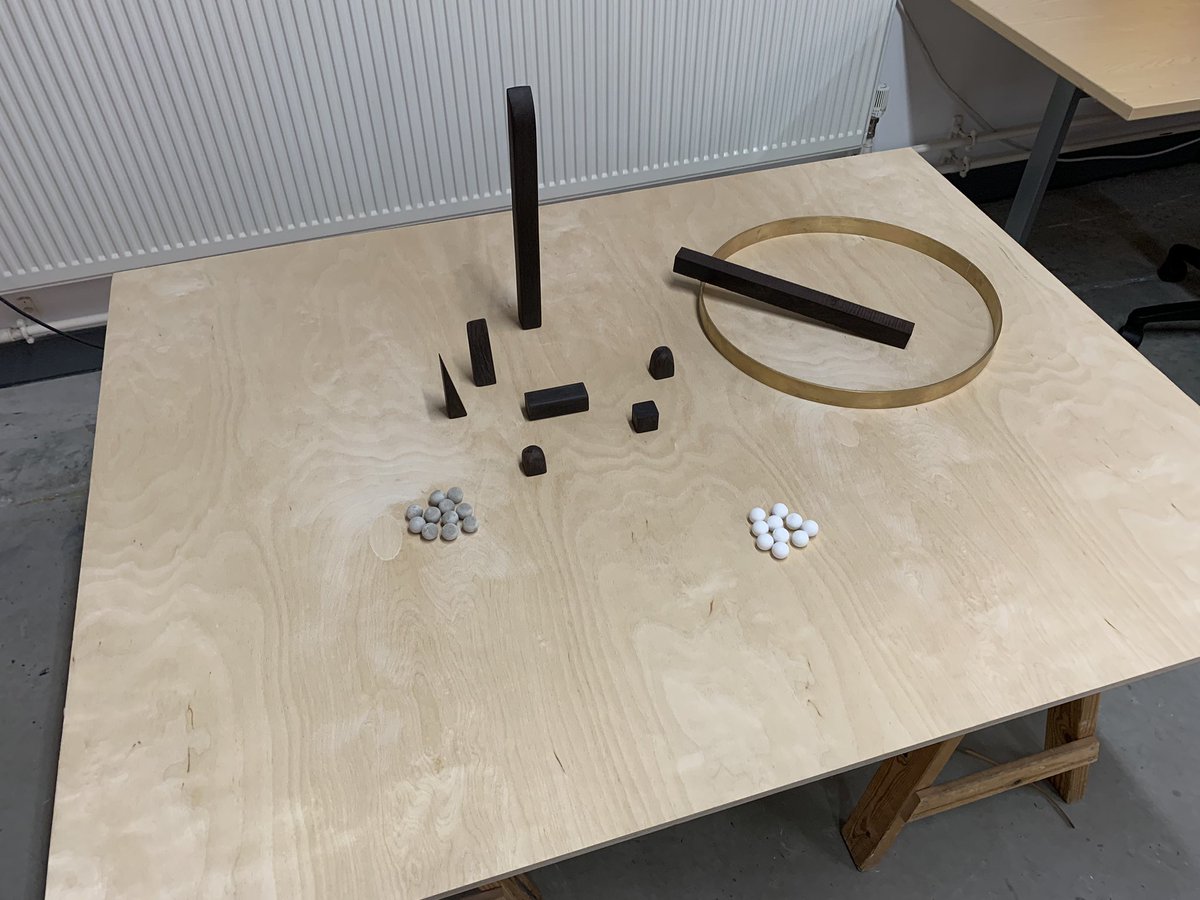 MAFINEARTUOP's tweet photo. MA Contemporary Art Practice group critiques: @andycluer exploring the ideas of sound and perception. In this session through use of objects and play. #MACAPPLYM https://t.co/ZeBnz0Eqxc
