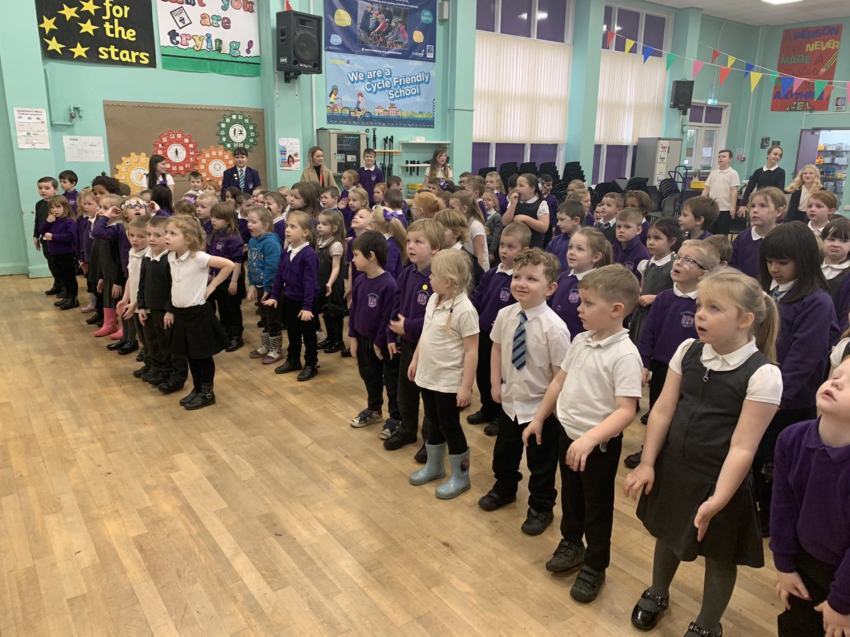 beanteachLF's tweet photo. During Monday’s assembly we focussed on emotion works. We looked back over the orange and red cog and started to look at the blue cog which focuses on regulation strategies! We had some amazing ideas for working through powerful emotions! #BPShealth @EmotionWorksCIC https://t.co/LgeZb8EwEo