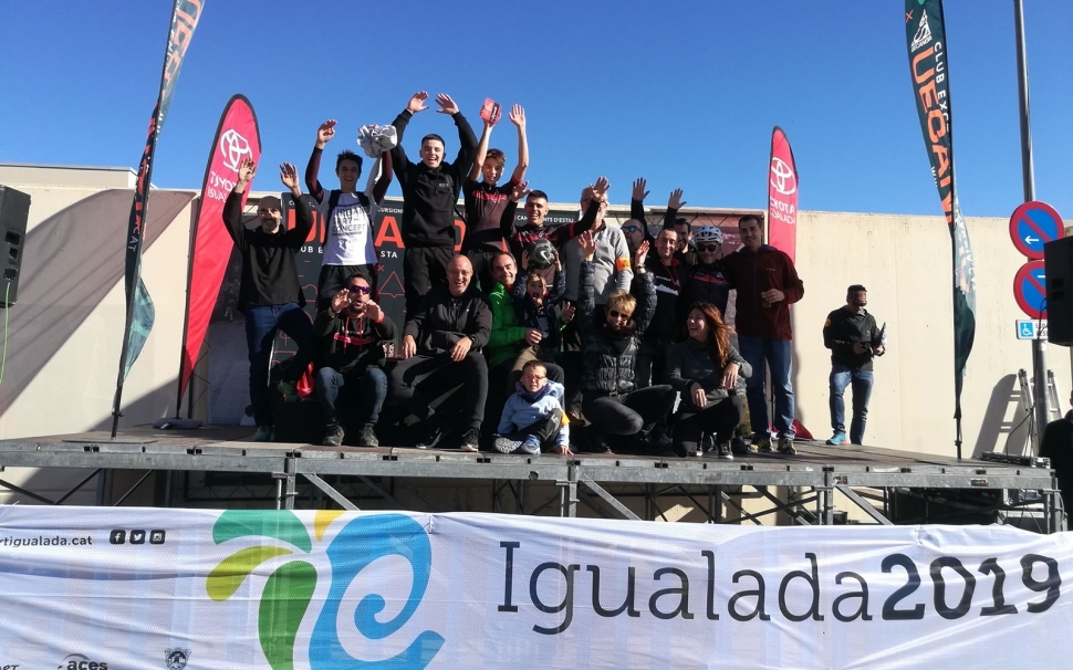 anoiadiari's tweet photo. Un miler de persones participen a una Cursa de l'Esquiador amb més caliu que mai// @UECAnoia https://t.co/UZewliCxTb https://t.co/iqC0fugoTW