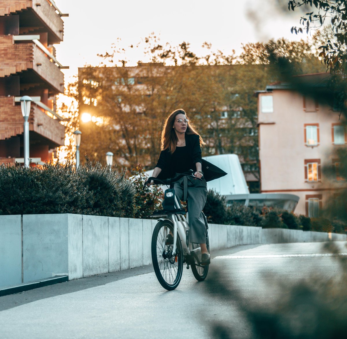 ThirtyOneBikes's tweet photo. Aujourd’hui, le salarié moderne se déplace avec un #modedetransport adapté à son époque 💼
Chez @ThirtyOneBikes, nous proposons le #véloélectrique de demain et demain c’est aujourd’hui ...
🌐 : https://t.co/epAXklgoP2 https://t.co/i43zoTc7AU